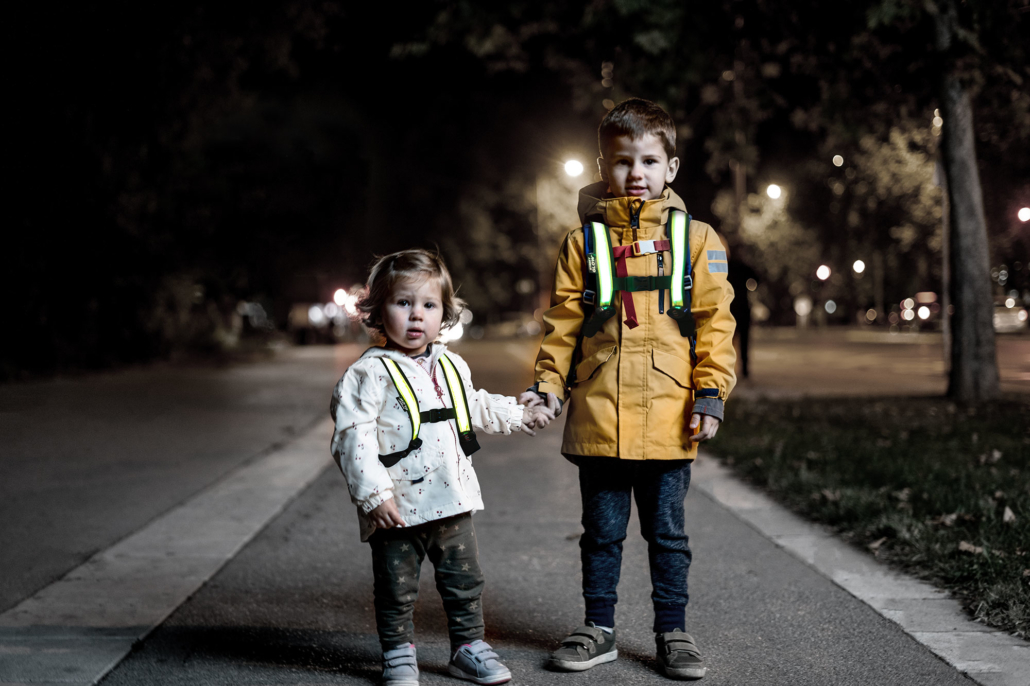 Männern Frauen Ljourney Warnweste Reflektorweste Sicherheitsweste Reflektierende Mit Verstellbare Ausrüstung 8 Helle LEDs High-Vis Für Die Sicherheit Von Kindern 
